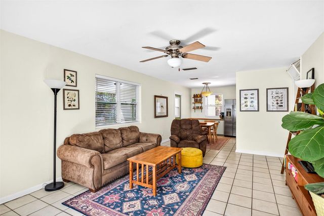 1006 NE 12TH AVENUE, Gainesville, FL 32601