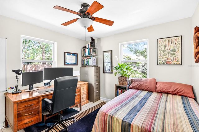 1006 NE 12TH AVENUE, Gainesville, FL 32601