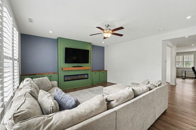 403 W Odell Lane, Zebulon, NC 27597