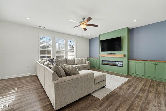 403 W Odell Lane, Zebulon, NC 27597