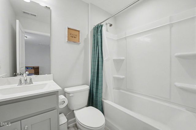 403 W Odell Lane, Zebulon, NC 27597