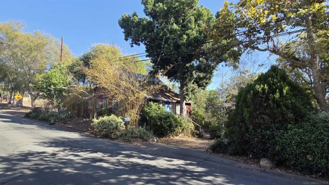 8751 Mariposa Street, La Mesa, CA 91941