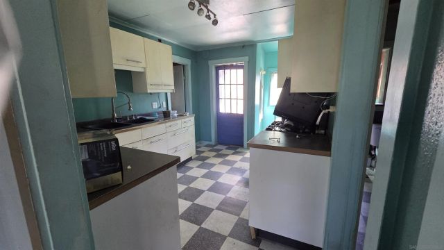 8751 Mariposa Street, La Mesa, CA 91941