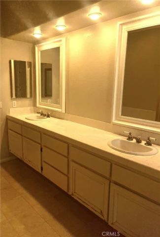 24502 Windsor A, Valencia, CA 91355