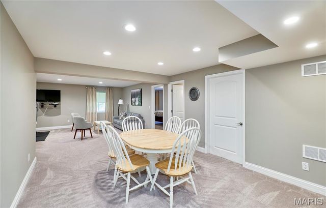1203 Sadie Lane, Fenton, MO 63026