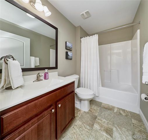 1203 Sadie Lane, Fenton, MO 63026