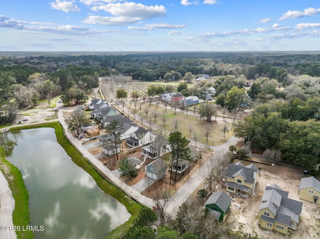 226 Coosaw Point Boulevard, Beaufort, SC 29907