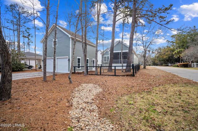 226 Coosaw Point Boulevard, Beaufort, SC 29907