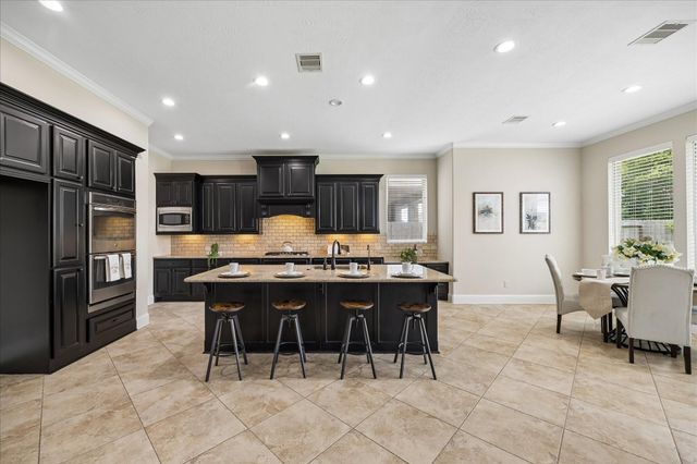 6 Cotton Iron Drive, Missouri City, TX 77459