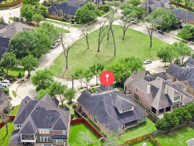 6 Cotton Iron Drive, Missouri City, TX 77459