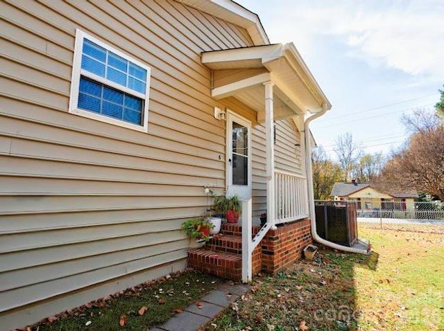 1001 West Circle, Gastonia, NC 28054