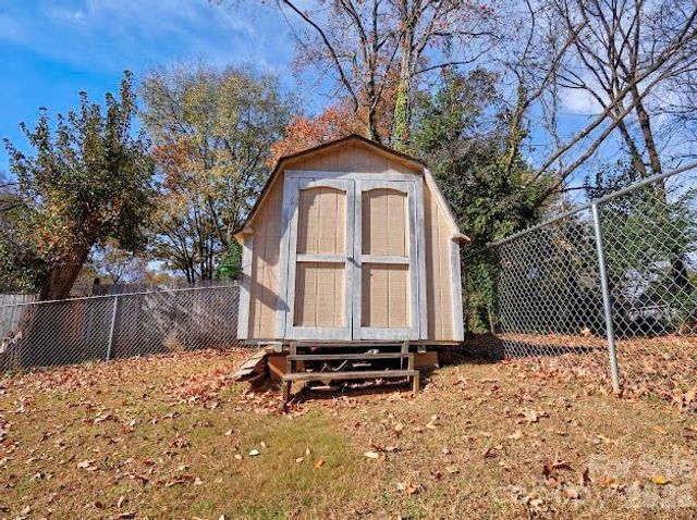 1001 West Circle, Gastonia, NC 28054