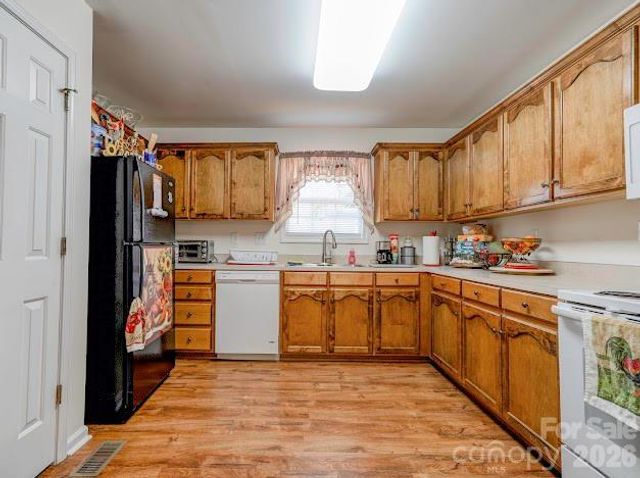 1001 West Circle, Gastonia, NC 28054