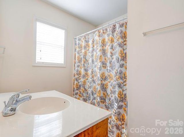 1001 West Circle, Gastonia, NC 28054