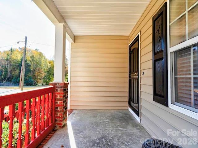 1001 West Circle, Gastonia, NC 28054