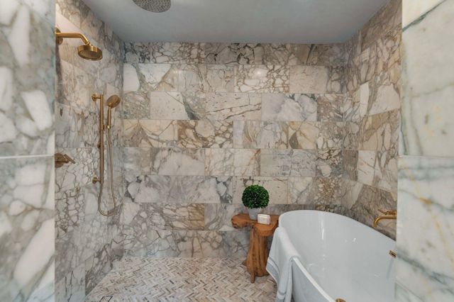 814 Azalea Street, Houston, TX 77018