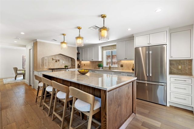 814 Azalea Street, Houston, TX 77018