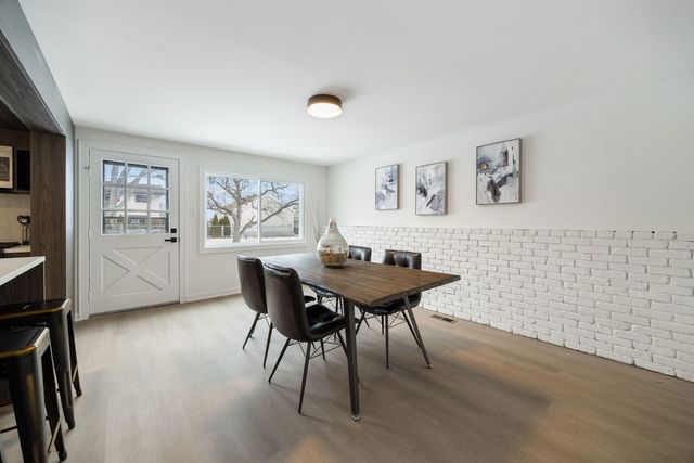 630 Bode Road, Hoffman Estates, IL 60169