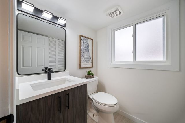 630 Bode Road, Hoffman Estates, IL 60169