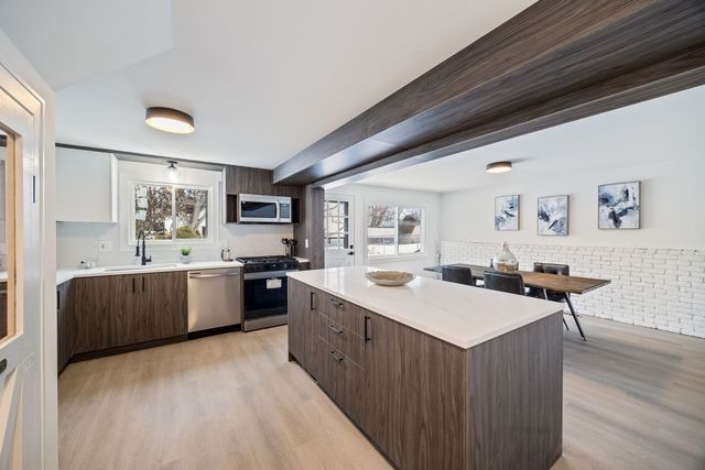 630 Bode Road, Hoffman Estates, IL 60169