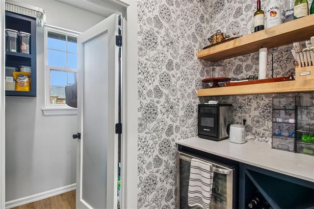 2208 W Earl Drive, Mustang, OK 73064