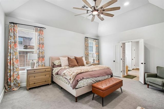 2208 W Earl Drive, Mustang, OK 73064