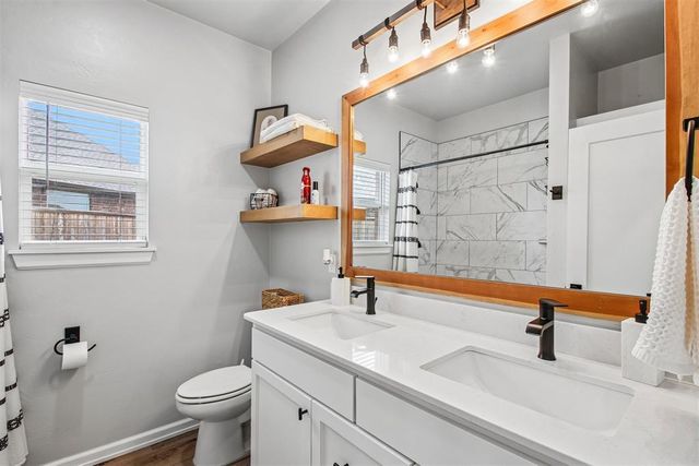 2208 W Earl Drive, Mustang, OK 73064