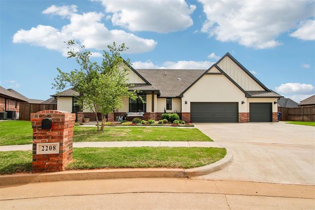 2208 W Earl Drive, Mustang, OK 73064