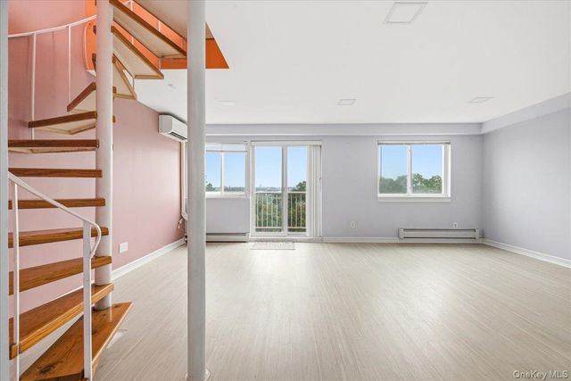 76-01 113th Street PH-A, Forest Hills, NY 11375