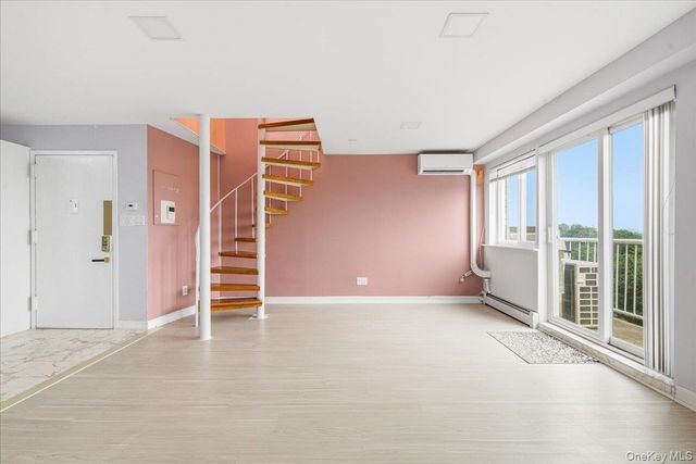 76-01 113th Street PH-A, Forest Hills, NY 11375