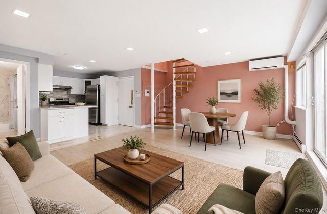 76-01 113th Street PH-A, Forest Hills, NY 11375