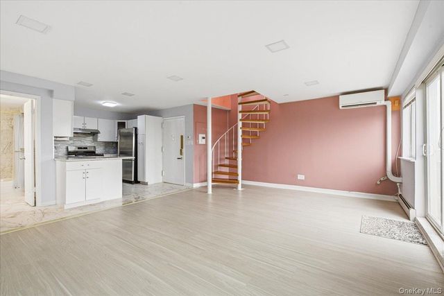 76-01 113th Street PH-A, Forest Hills, NY 11375