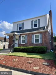 273 LOCUST ST, Hanover, PA 17331