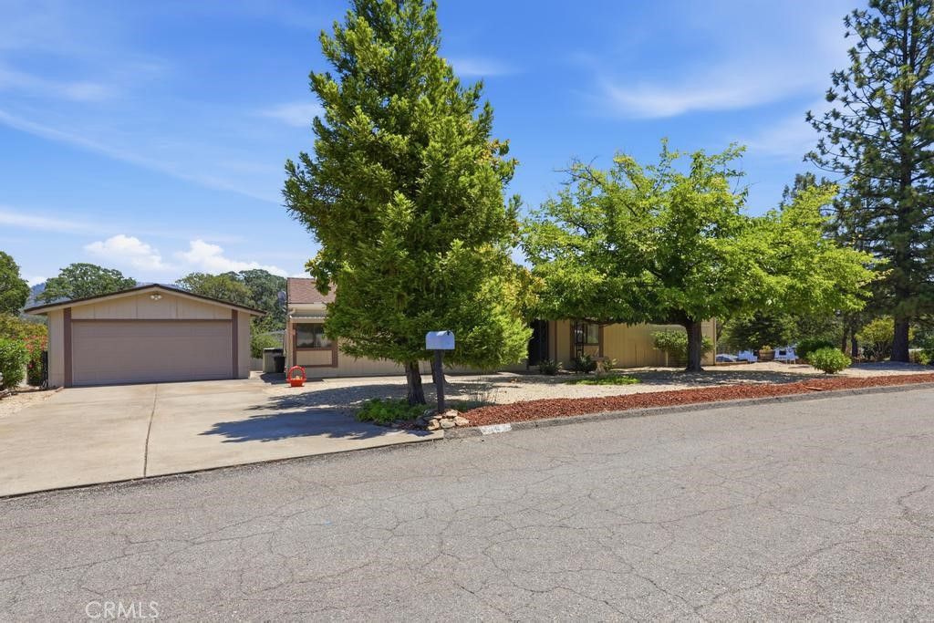 Image 2 of property listing at 16 Harbor Court, Oroville, CA 95966