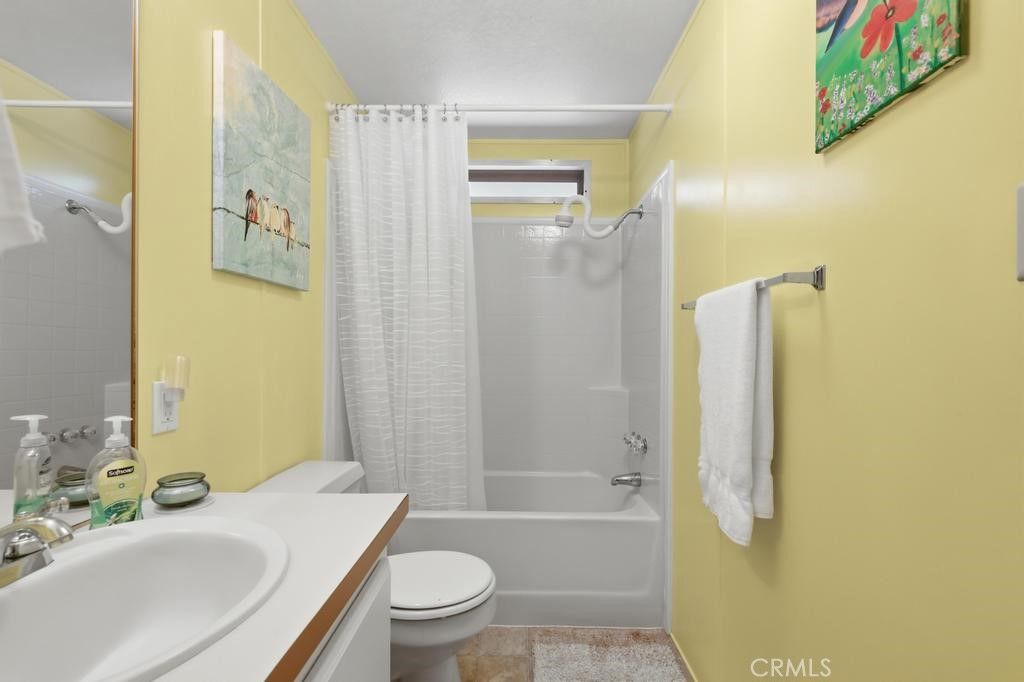 Image 30 of property listing at 16 Harbor Court, Oroville, CA 95966