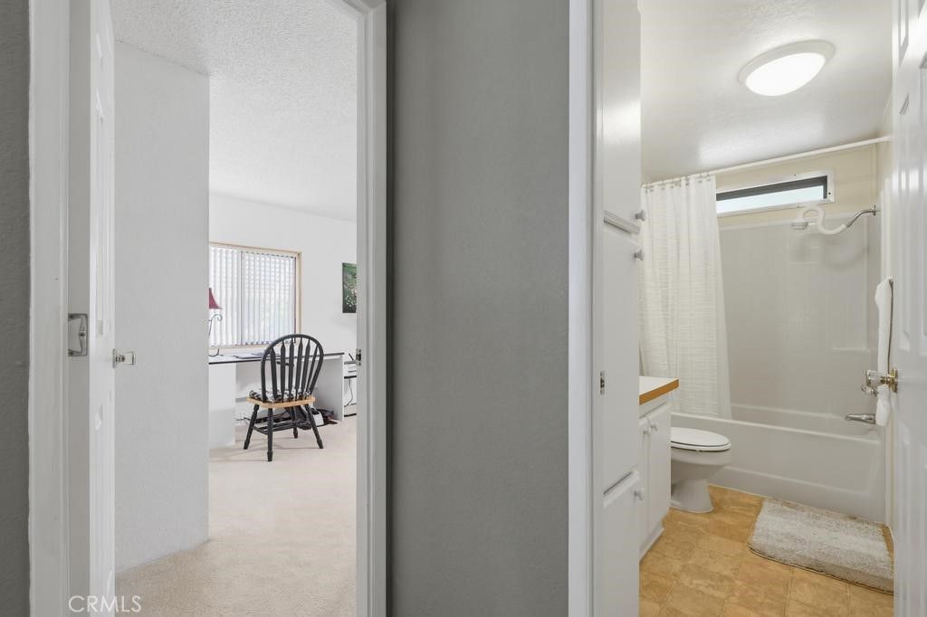 Image 35 of property listing at 16 Harbor Court, Oroville, CA 95966