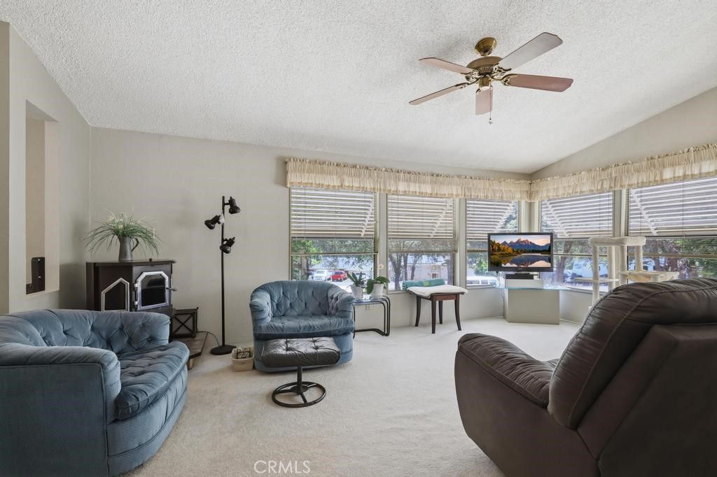 Image 6 of property listing at 16 Harbor Court, Oroville, CA 95966