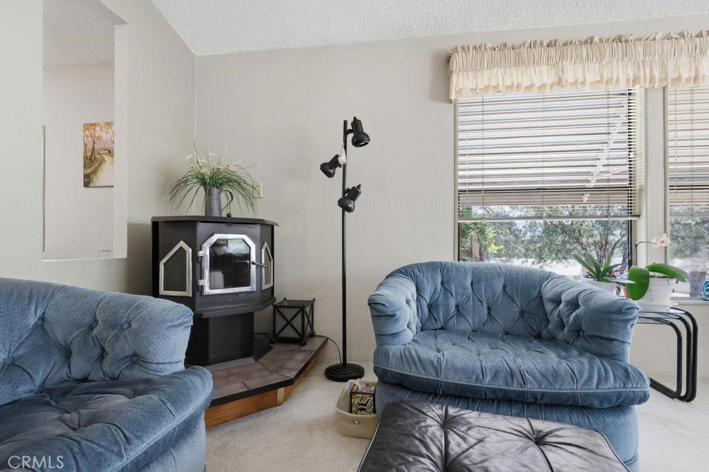 Image 7 of property listing at 16 Harbor Court, Oroville, CA 95966
