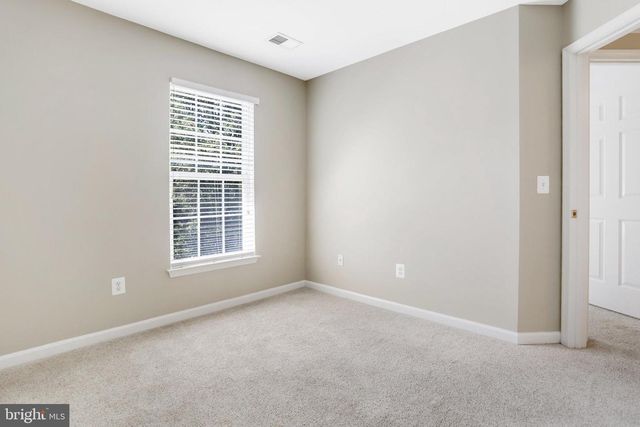 8482 HALLIE ROSE ST, Alexandria, VA 22309