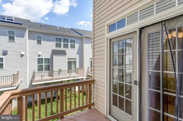 8482 HALLIE ROSE ST, Alexandria, VA 22309