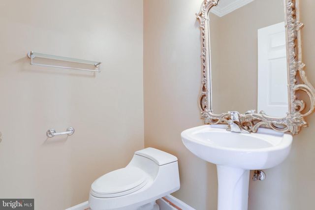 8482 HALLIE ROSE ST, Alexandria, VA 22309
