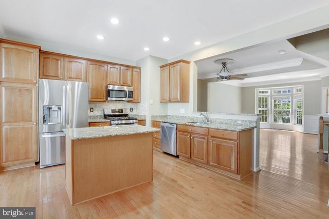 8482 HALLIE ROSE ST, Alexandria, VA 22309
