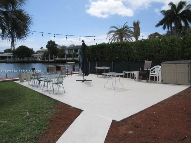 580 Egret Dr 216, Hallandale Beach, FL 33009