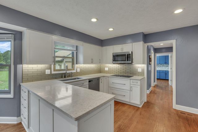 4247 Unroe Avenue, Grove City, OH 43123