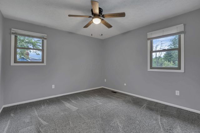 4247 Unroe Avenue, Grove City, OH 43123