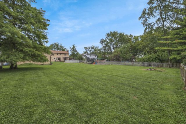4247 Unroe Avenue, Grove City, OH 43123