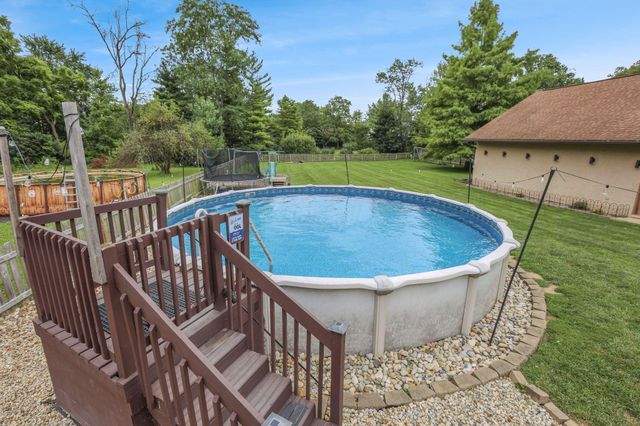 4247 Unroe Avenue, Grove City, OH 43123