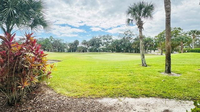 44 Plantation Drive 102, Vero Beach, FL 32966