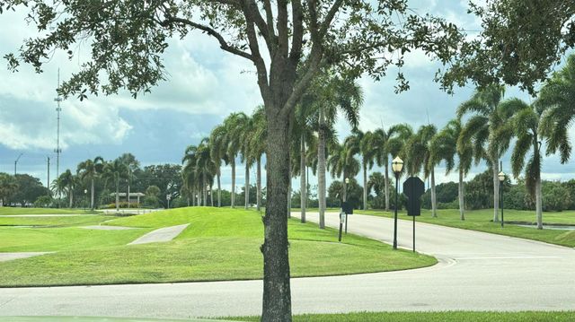 44 Plantation Drive 102, Vero Beach, FL 32966