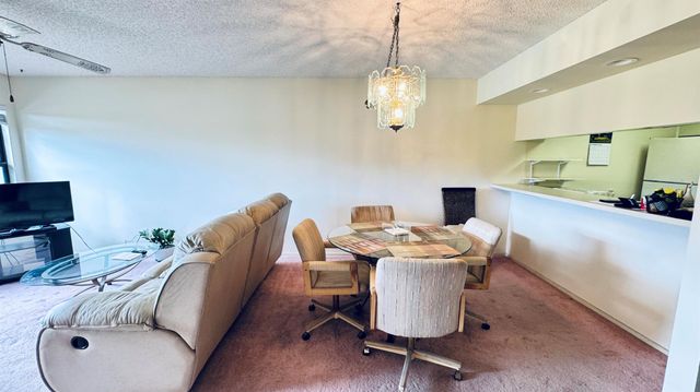 44 Plantation Drive 102, Vero Beach, FL 32966